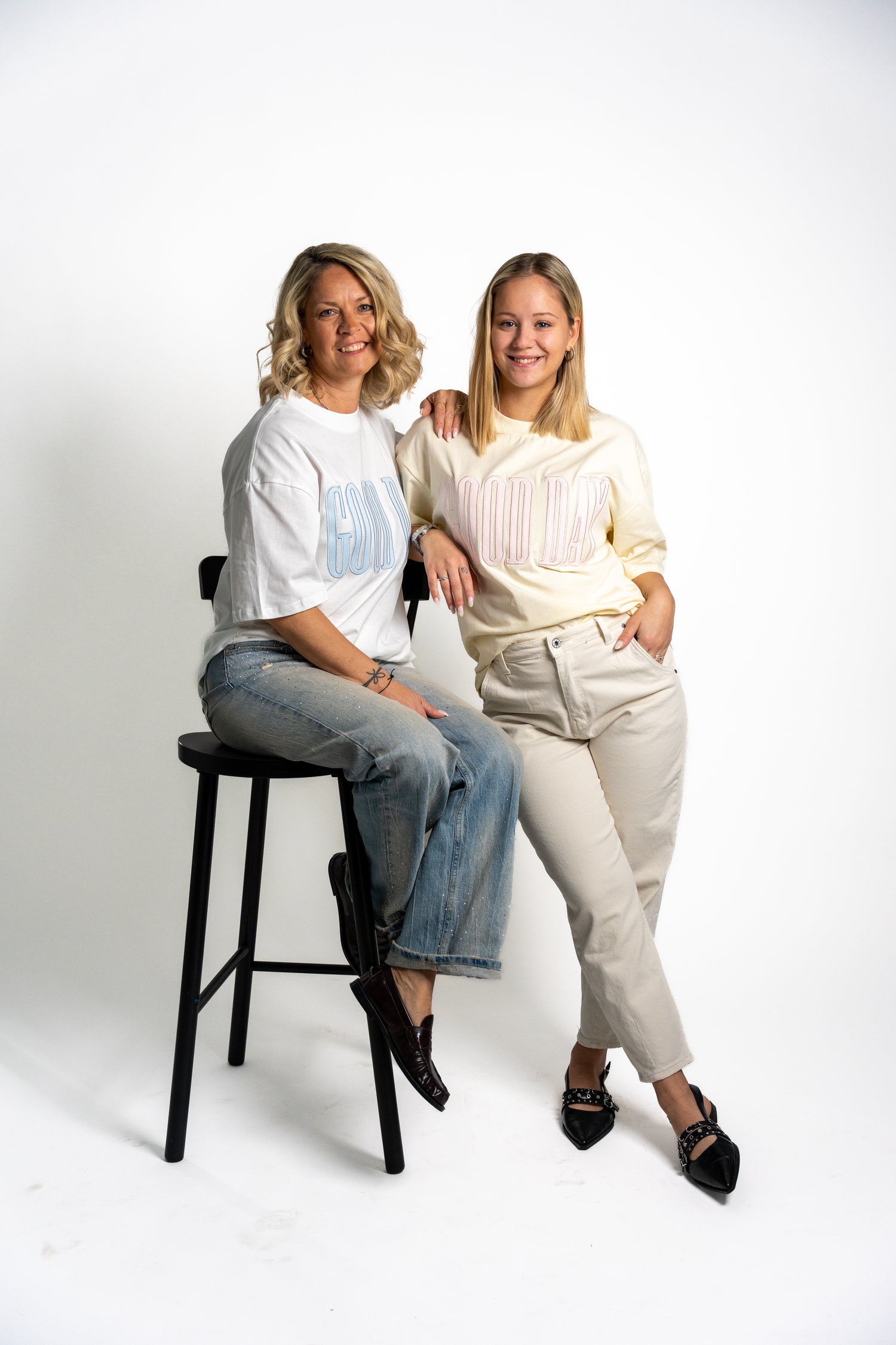 GOOD DAY - pastelno rumena majica